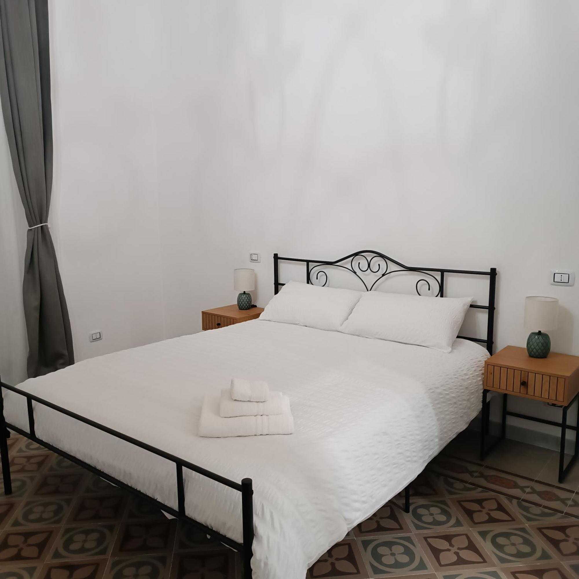 Dimora Tarantina Hotell Taranto Eksteriør bilde